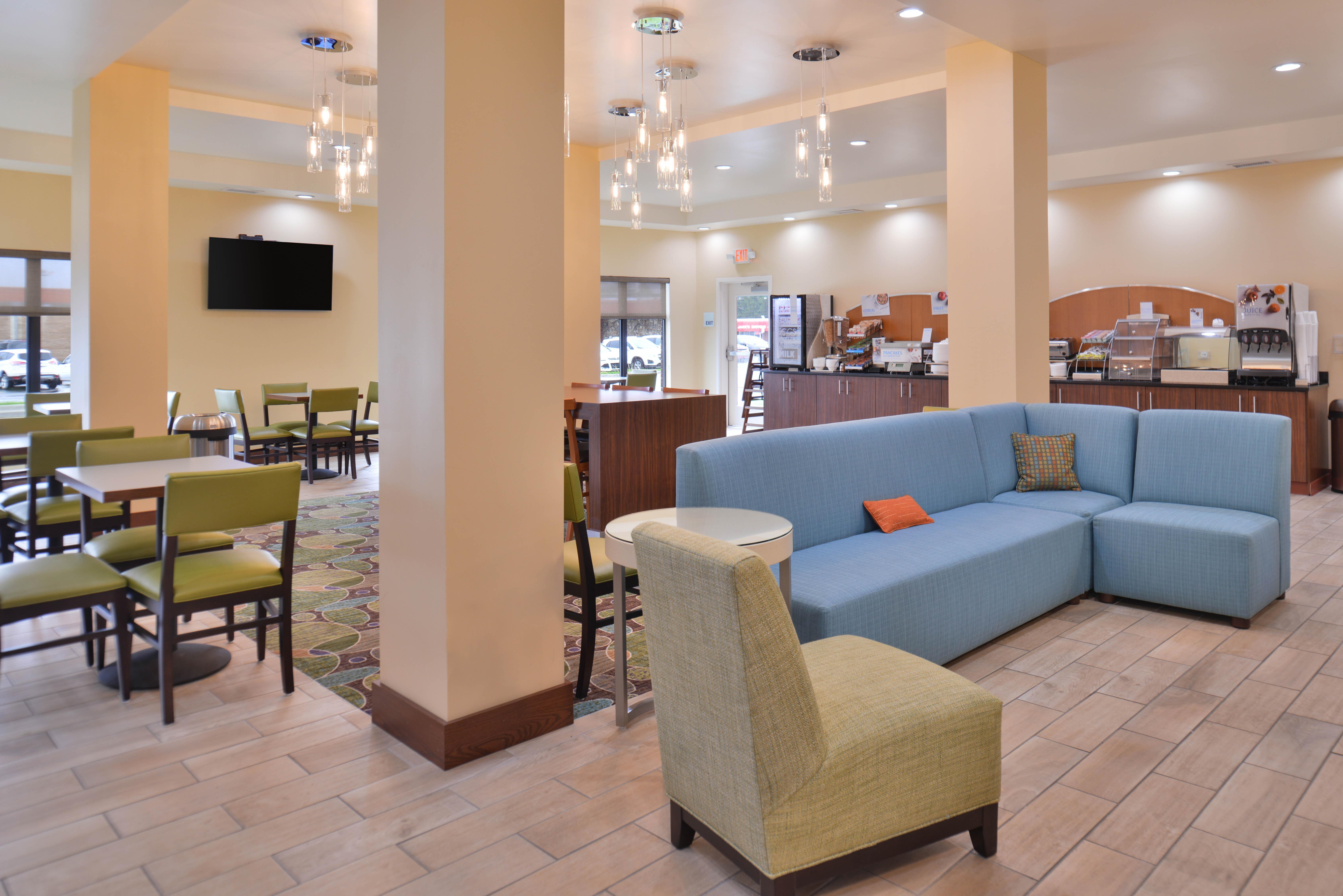 Holiday Inn Express & Suites Dearborn Sw - Detroit Area By Ihg Exterior photo