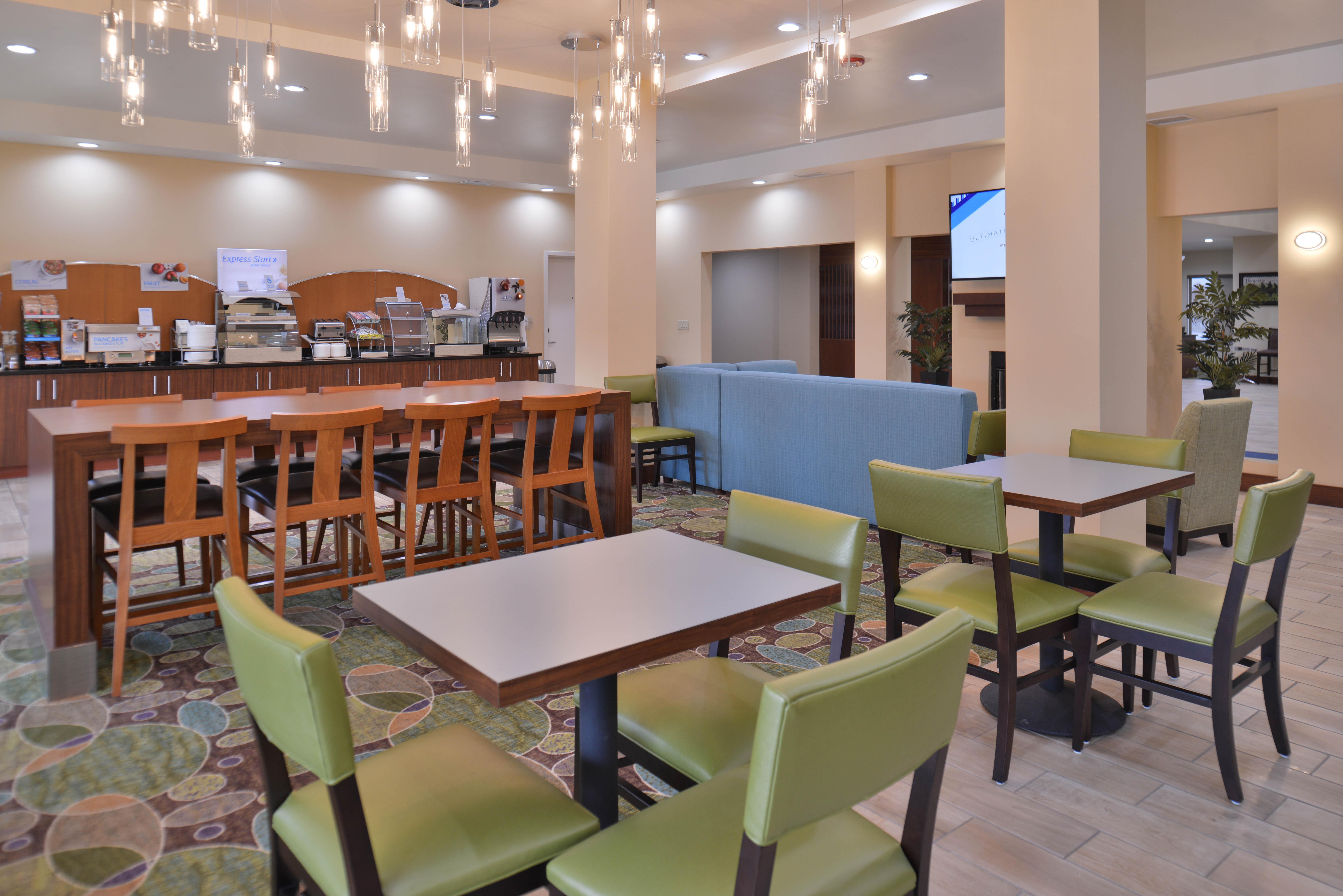 Holiday Inn Express & Suites Dearborn Sw - Detroit Area By Ihg Exterior photo